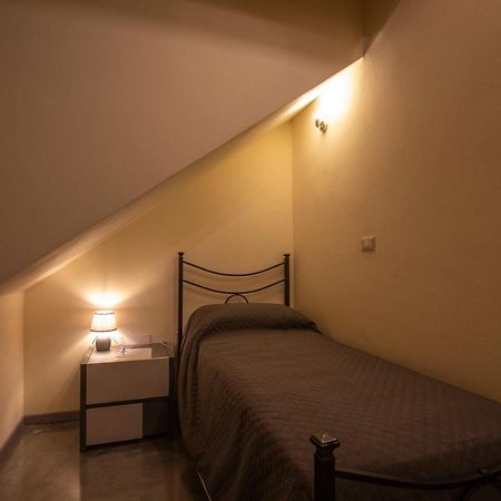 איגלסיאס Via Cavour 19, Appartamento Del Conte מראה חיצוני תמונה