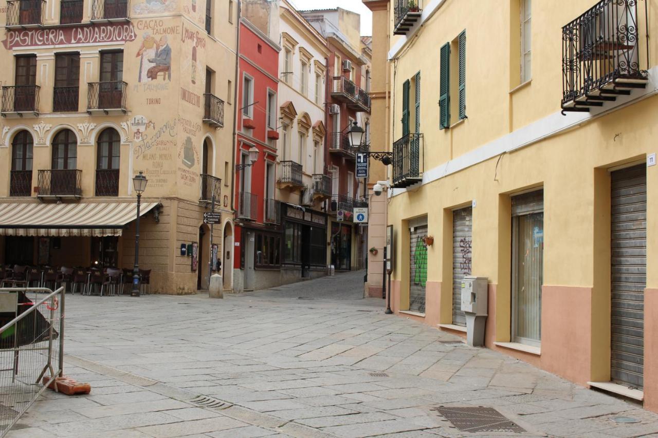 איגלסיאס Via Cavour 19, Appartamento Del Conte מראה חיצוני תמונה